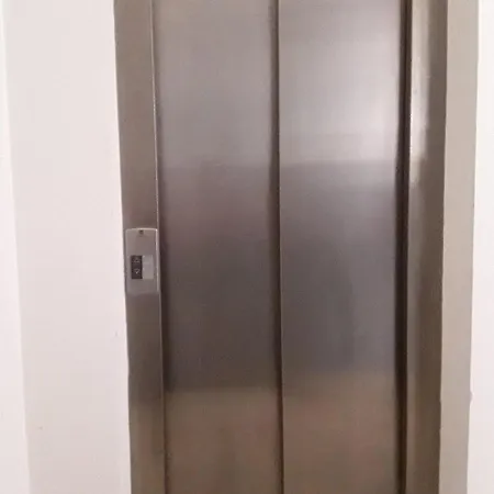 Piso Valeria 科拉雷侯